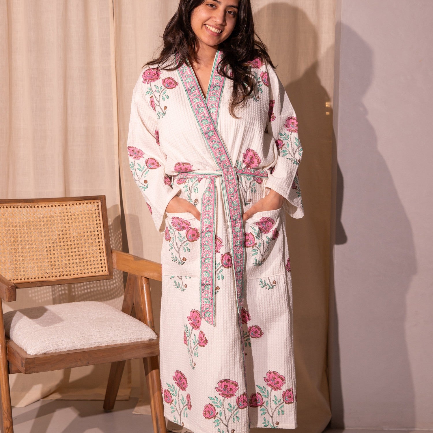 Floral Pink and White Cotton Bathrobe For Women – House of Ekam