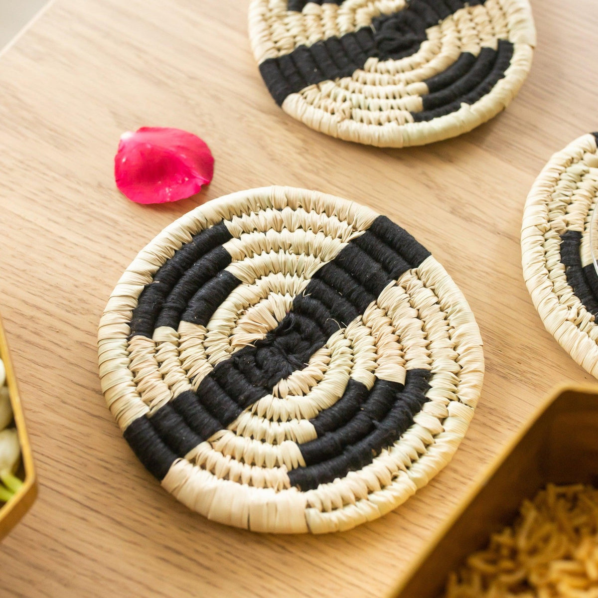 Black Sabai Grass Abstract Coaster Set of 4-Coasters-House of Ekam