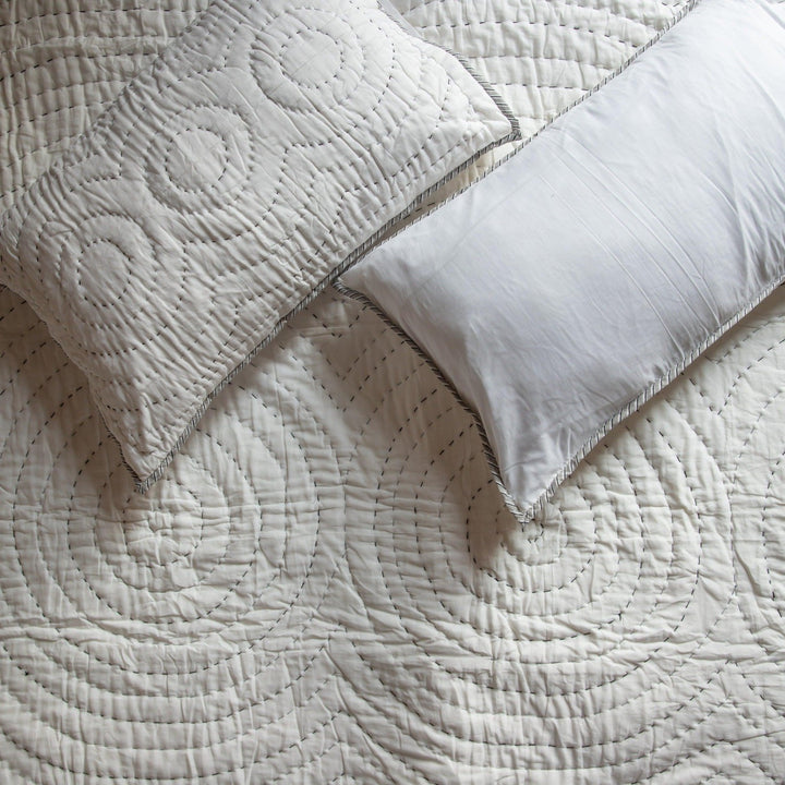 Black and Grey Handmade Concentric Circle Kantha Quilt-Quilt sets-House of Ekam
