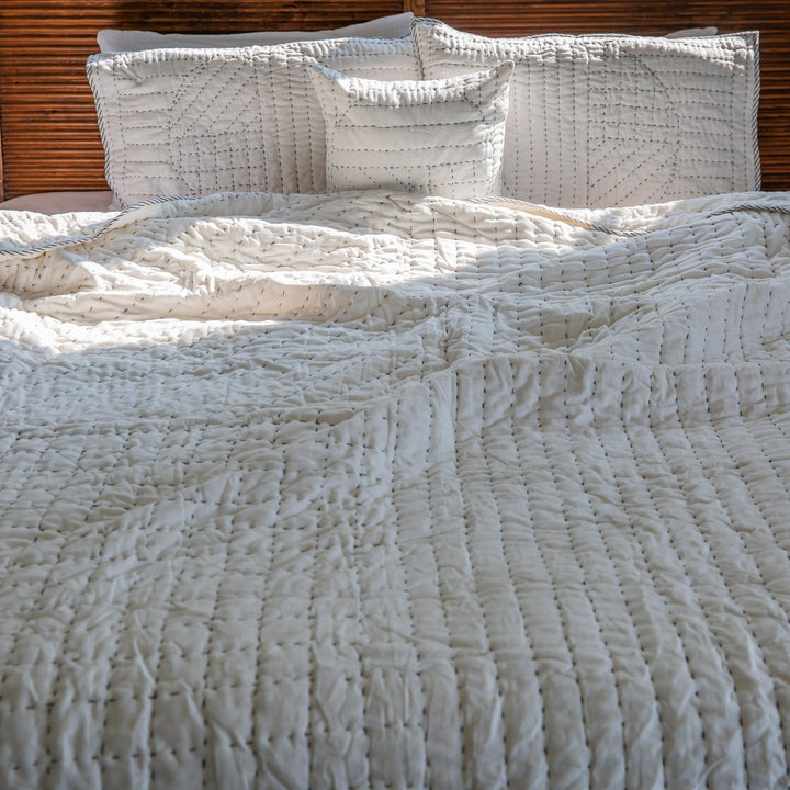 Black and White Handmade Abstract Venn Kantha Quilt-Quilt sets-House of Ekam