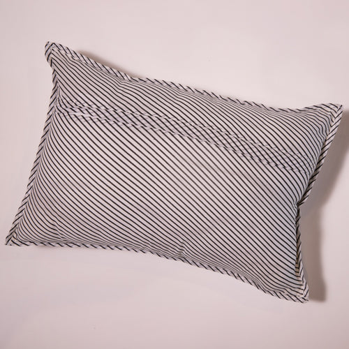 Born in Bombay Gateway of India Monochrome Rectangle Cushion Cover-Cushion Covers-House of Ekam