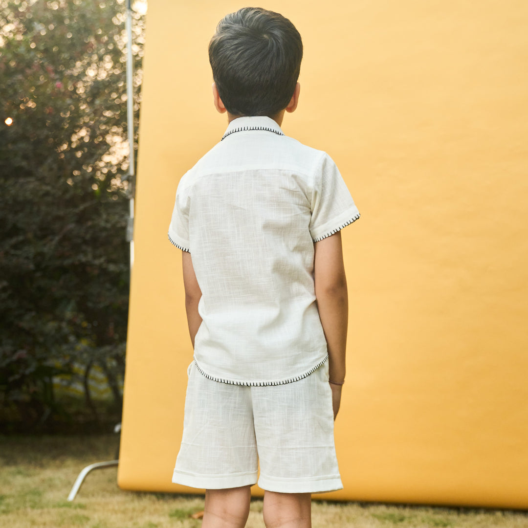 Solid White Cotton Slub Boys Shorts-Kidswear-House of Ekam