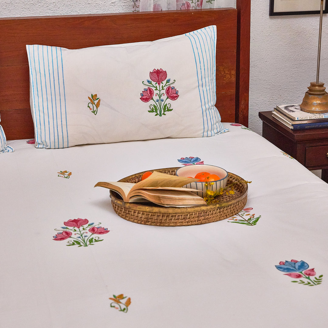 Tarini Four Buti Blockprint Double Bedsheet With Pillow Cover-Bedsheets-House of Ekam