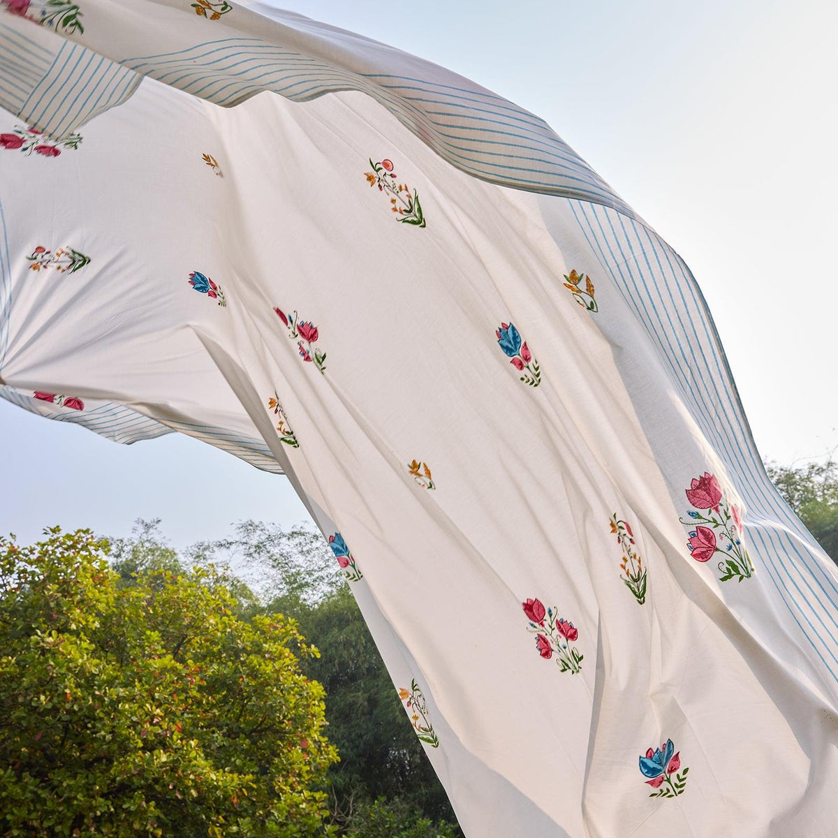 Tarini Four Buti Blockprint Double Bedsheet With Pillow Cover-Bedsheets-House of Ekam