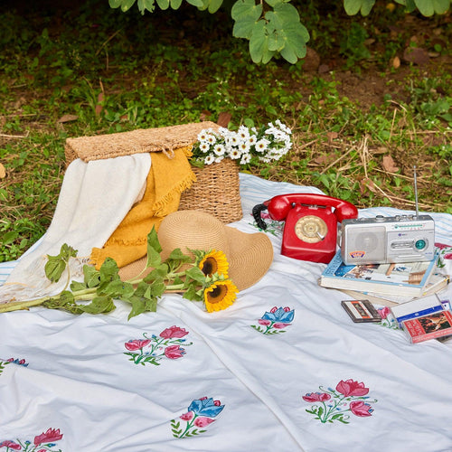 Tarini Two Buti Blockprint Double Bedsheet With Pillow Cover-Bedsheets-House of Ekam