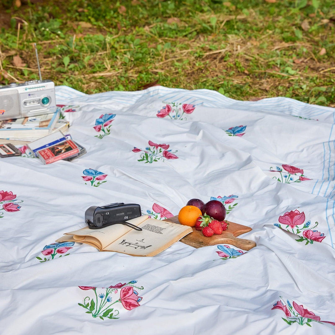 Tarini Two Buti Blockprint Double Bedsheet With Pillow Cover-Bedsheets-House of Ekam
