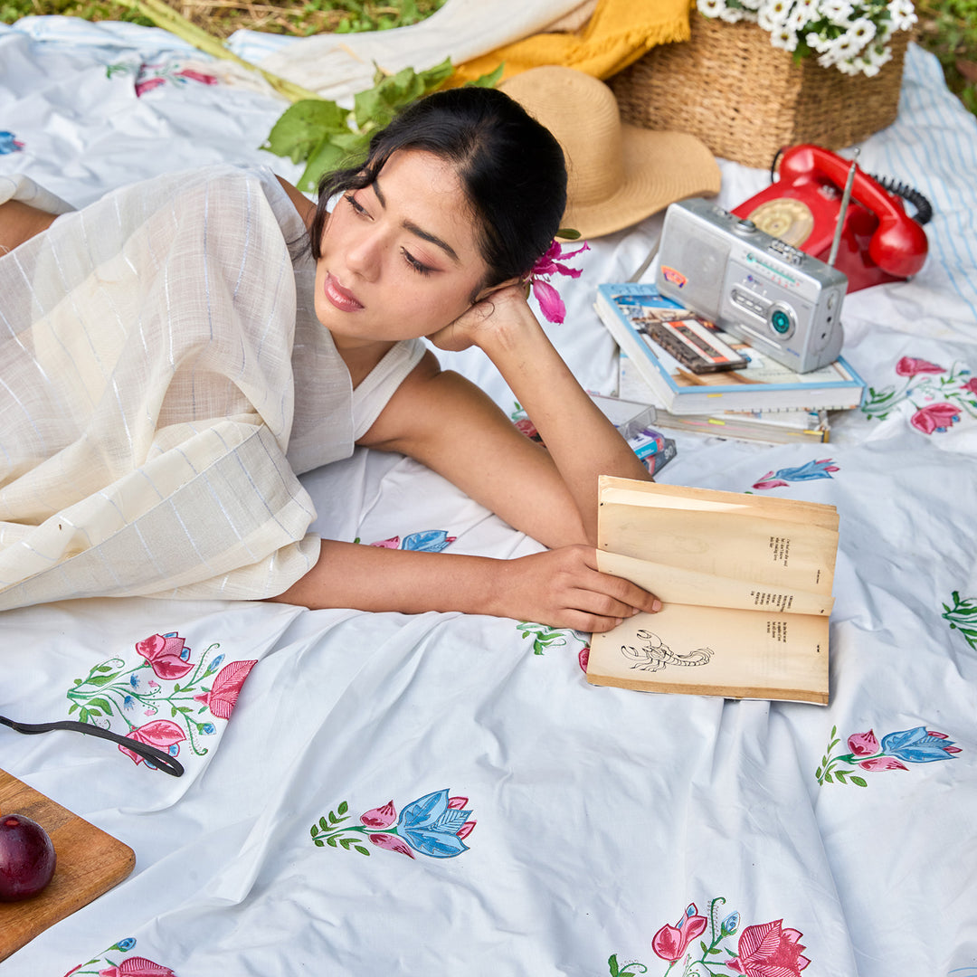 Tarini Two Buti Blockprint Double Bedsheet With Pillow Cover-Bedsheets-House of Ekam