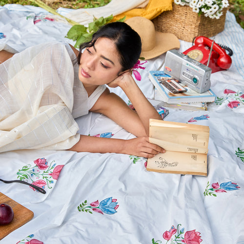 Tarini Two Buti Blockprint Double Bedsheet With Pillow Cover-Bedsheets-House of Ekam