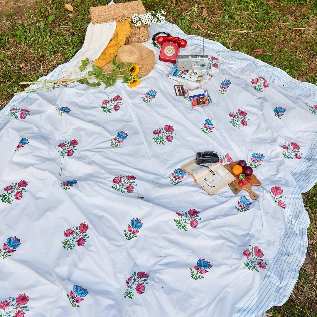 Tarini Two Buti Blockprint Double Bedsheet With Pillow Cover-Bedsheets-House of Ekam