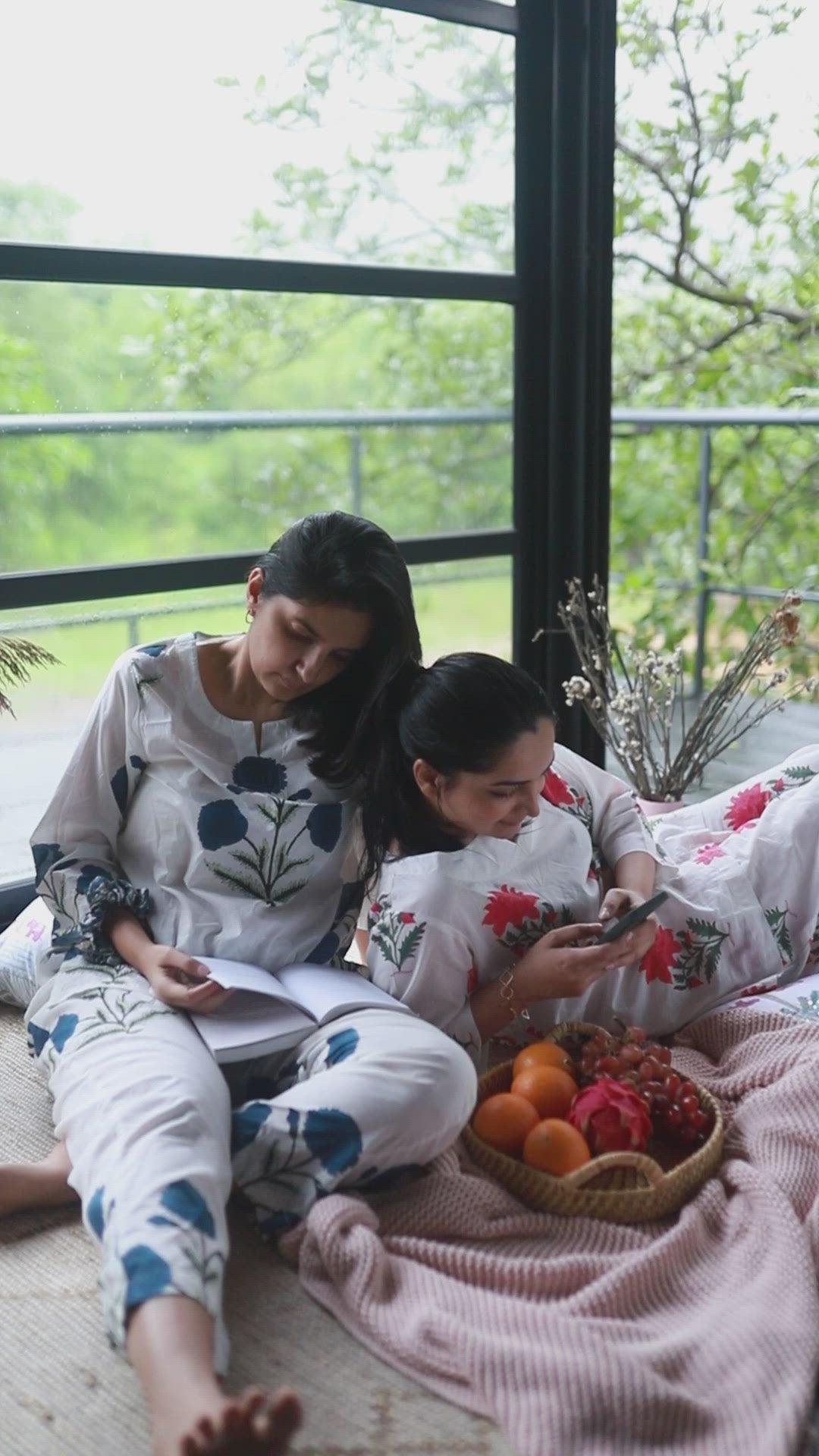 White And Blue Poppy Blockprinted Loungewear Pyjama Set